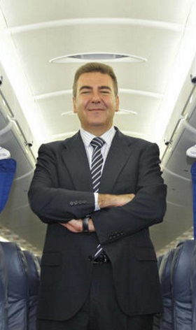 El consejero delegado de Air Nostrum y fundador de la compañía aérea que enlaza Melilla con otros puntos de España, Carlos Bertomeu