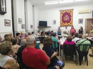 Momento de la reunión en la que Juan Artero presenta su dimisión voluntaria como presidente