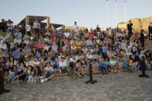 Cientos de melillenses acudieron al acto institucional, entre ellos muchos niños