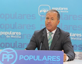 El secretario general del PP de Melilla, Miguel Marín, ayer en su rueda de prensa
