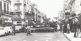Manifestación en defensa de la españolidad de Melilla, noviembre de 1976. Fuente, Archivo central de Melilla