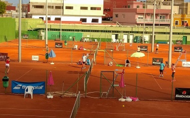 Vista panorámica de las pistas de tenis del Estadio Álvarez Claro