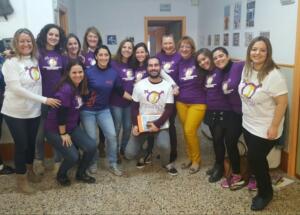 GRUPO DE PROFESORES CON LAS CAMISETAS CONMEMORATIVAS