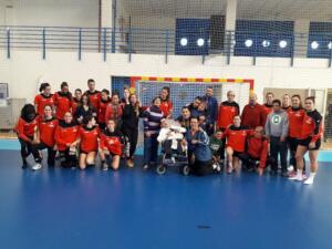 Los residentes del Centro Gámez Morón se lo pasaron en grande por conocer a las jugadoras españolas, además de aprovechar la visita para fotografiarse con ellas