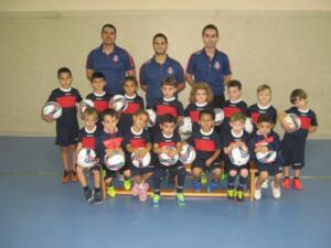 Foto de familia de los alumnos junto a sus monitores