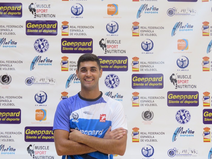Fran Iribarne, jugador del Club Voleibol Melilla