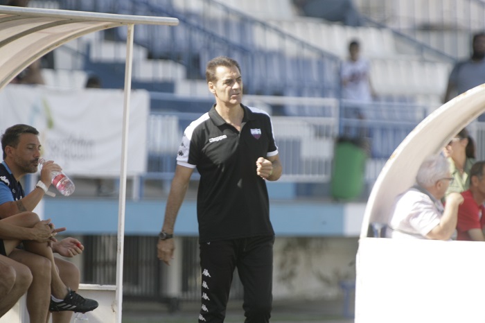 Manolo Ruiz, técnico del Extremadura y ex portero del Melilla