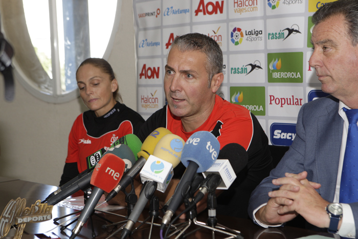 Carlos Viver, seleccionador nacional de balonmano femenino