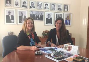 Alicia Benarroch y María López-Vallejo, decana y vicedecana de la Facultad de Educación y Humanidades