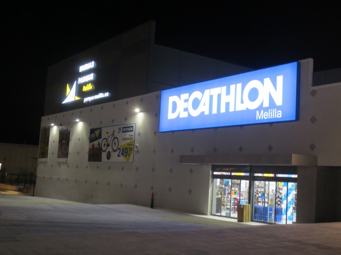Uno de los establecimientos que mayor interés concitó ayer fue Decathlon