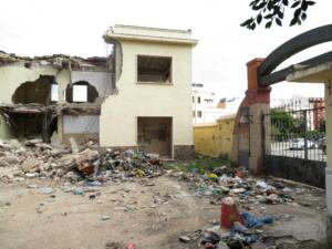 Se derribará el antiguo Hospital Militar, a excepción de aquellos protegidos y de acuerdo con lo convenido con el Ministerio de Defensa, que son la basílica y el salón de té