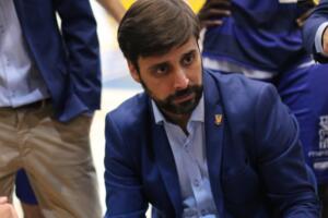 El entrenador del decano destacó el partido de Diego Kapelan