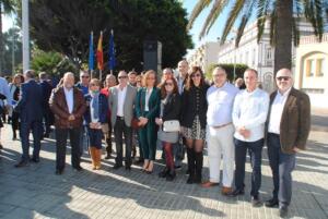 Buena parte del Comité Ejecutivo del PSOE de Melilla, ayer en el acto de la Constitución