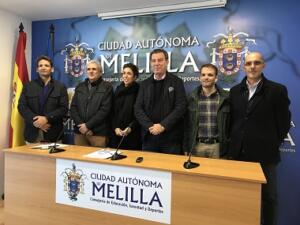 Los directores de los centros ecoescuela, la representante de Adeac y el consejero Miranda