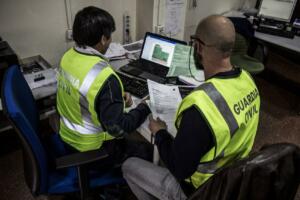Dos de los agentes que participaron en la investigación