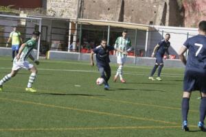 Farid, jugador del C.D. Melistar, en el último encuentro disputado en casa ante el Atarfe Industrial