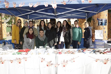 Voluntarios e integrantes de Autismo Melilla, en la actividad de ayer