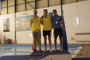 Los hermanos Nicasio, Carlos y Fernando, junto a Yunes Mohamed