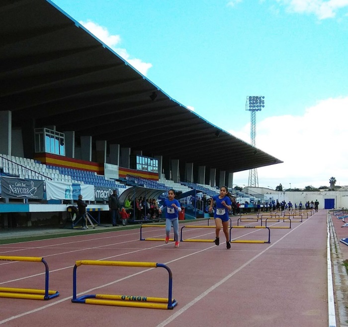 Imagen de la prueba de los 80 metros vallas de la categoría Alevín