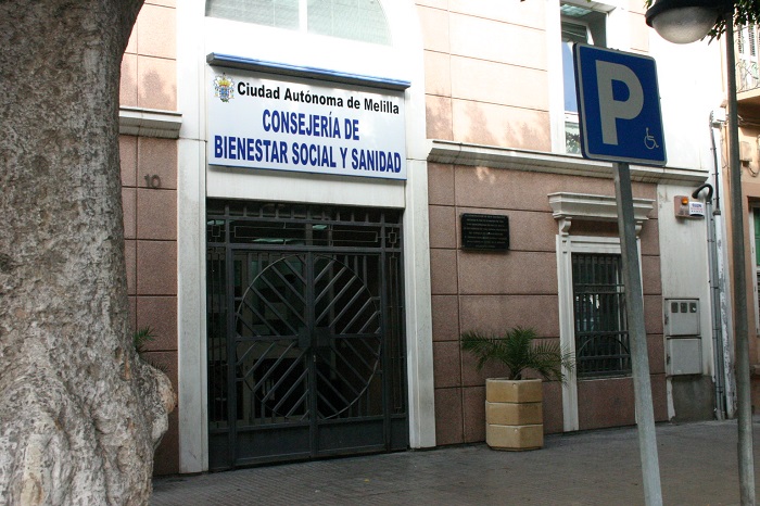 La fachada de la Consejería de Bienestar Social de Melilla