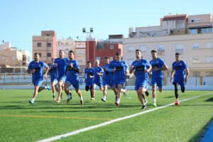 La U.D. Melilla se ejercitó ayer en La Espiguera