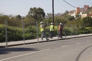 Los operarios empezaron ayer a colocar las vallas