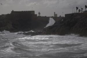 Melilla estuvo ayer en nivel amarillo por fenómenos adversos y costeros con olas de hasta 3 metros
