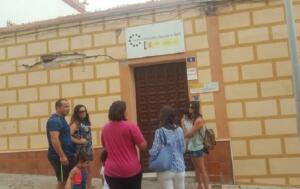 Estaba previsto que las aulas modulares estuvieran operativas para el segundo trimestre de este curso. Pensamos que aún quedan unos dos meses más para terminar la estructura o base.