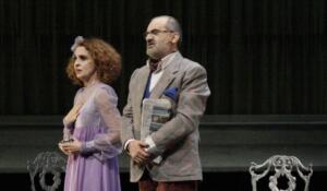 La obra de teatro se volverá a representar hoy sábado a partir de las 20.30 horas en el Teatro Kursaal, para las que aún quedan entradas a la venta