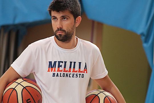 El ya ex técnico asistente cumplía su segunda campaña en el Melilla Baloncesto