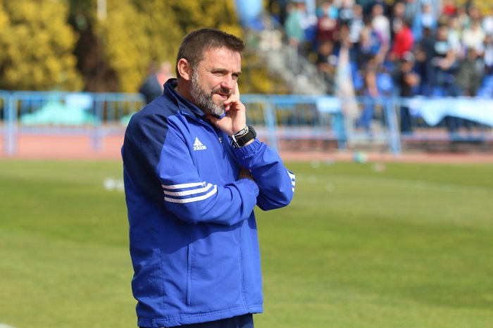 Julio Cobos, entrenador de la Real Balompédica Linense