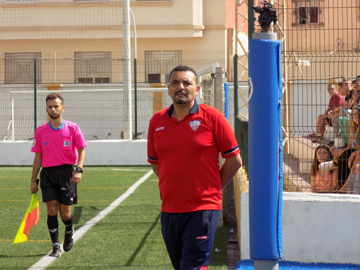 Ahmed Dris, entrenador del C.F. Rusadir