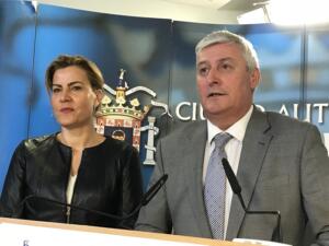 La profesora de la UNED Sagrario Segado Sánchez-Cabezudo y el consejero Daniel Ventura