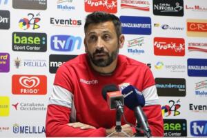 Manolo Herrero, entrenador de la U.D. Melilla, en la rueda de prensa de ayer viernes