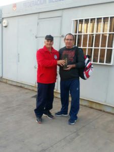 Kiko Tortosa recibió el premio como ganador de la competición