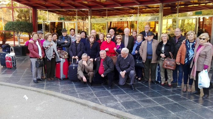 Los socios de la Casa de Melilla en Málaga en la llegada al hotel para celebrar el día de los enamorados