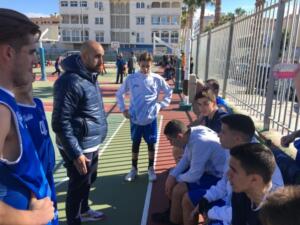 Los dos cuerpos técnicos deberán descartar a tres jugadores y a tres jugadoras
