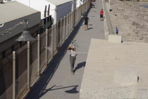 Menores extranjeros no acompañados en el espaldón