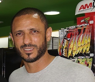 Ali Mohand, masajista