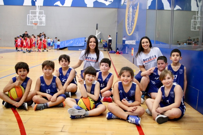 El equipo de Babybasket, entrenado por Chayma Kasmi y Yusra Mohamed, participaba el pasado domingo en la III Concentración de la FMB