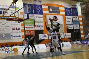 Los de Alcoba se alejan de la segunda posición