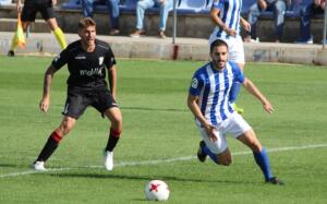 Lolo Garrido, jugador de la U.D. Melilla, se perderá los próximos compromisos ligueros