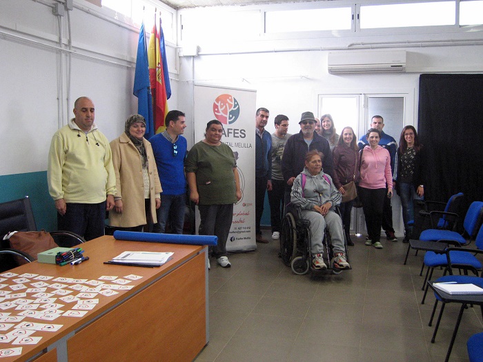 Imagen de grupo de los usuarios y técnicos de la Asociación Feafes Melilla