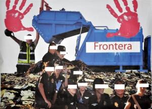 Este cartel es del año 2010, en el que mostraban a las agentes sobre camiones de basura