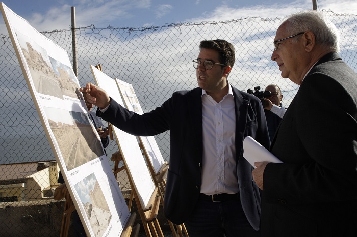 Imbroda y González firmaron ayer el arranque de este proyecto, con el que la Ciudad avanza en el objetivo que se marcó de recuperar los fuertes exteriores