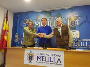 José Manuel Calzado, Antonio Miranda y Álvaro González, tras la firma de los convenios suscritos con la Ciudad Autónoma