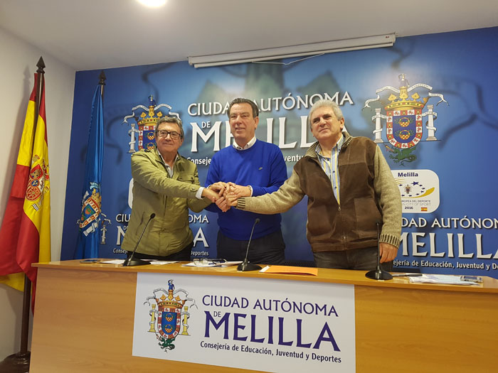 José Manuel Calzado, Antonio Miranda y Álvaro González, tras la firma de los convenios suscritos con la Ciudad Autónoma