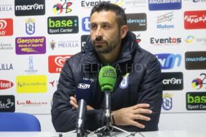 Manolo Herrero, entrenador de la U.D. Melilla