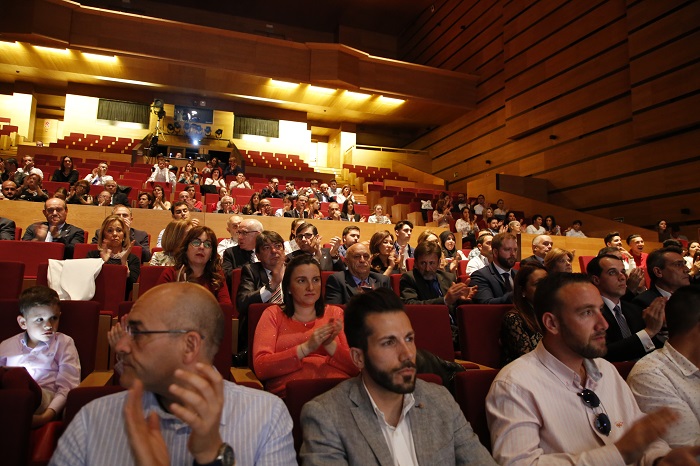 El Teatro Kursaal presentó un gran ambiente entre deportistas, premiados y dirigentes