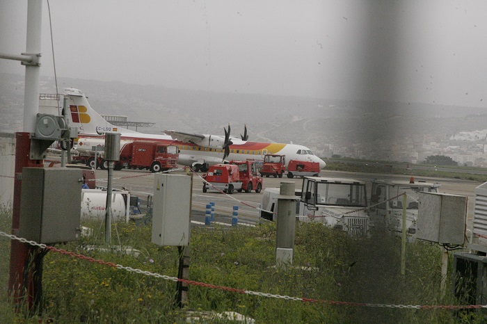 Imagen de uno de los aviones en el Aeropuerto de Melilla en el día de ayer